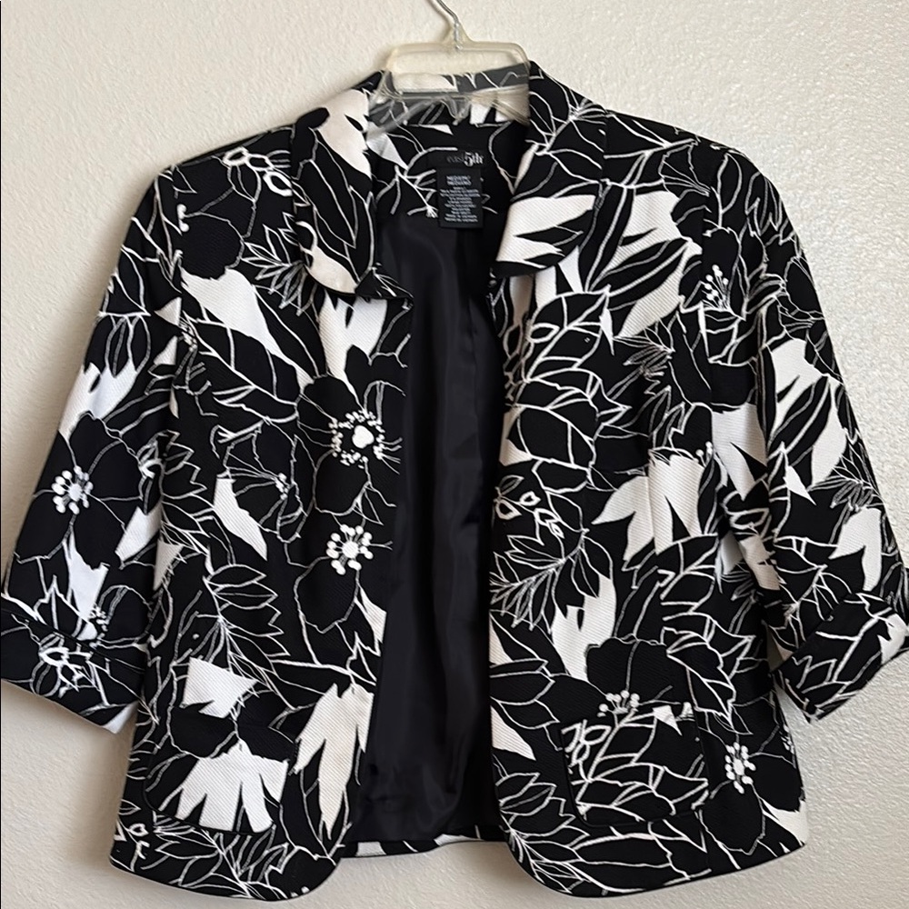 East 5th Black and White Floral Blazer